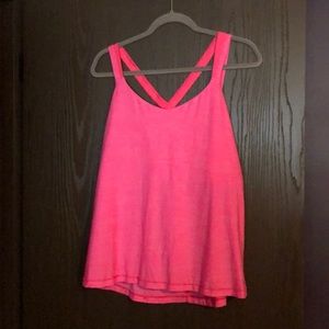 Women’s athletic top
